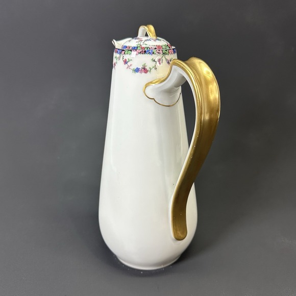 Vintage Haviland & Co Limoges Pitcher With Gold Trim and Beautiful Floral Design - Picture 4 of 12